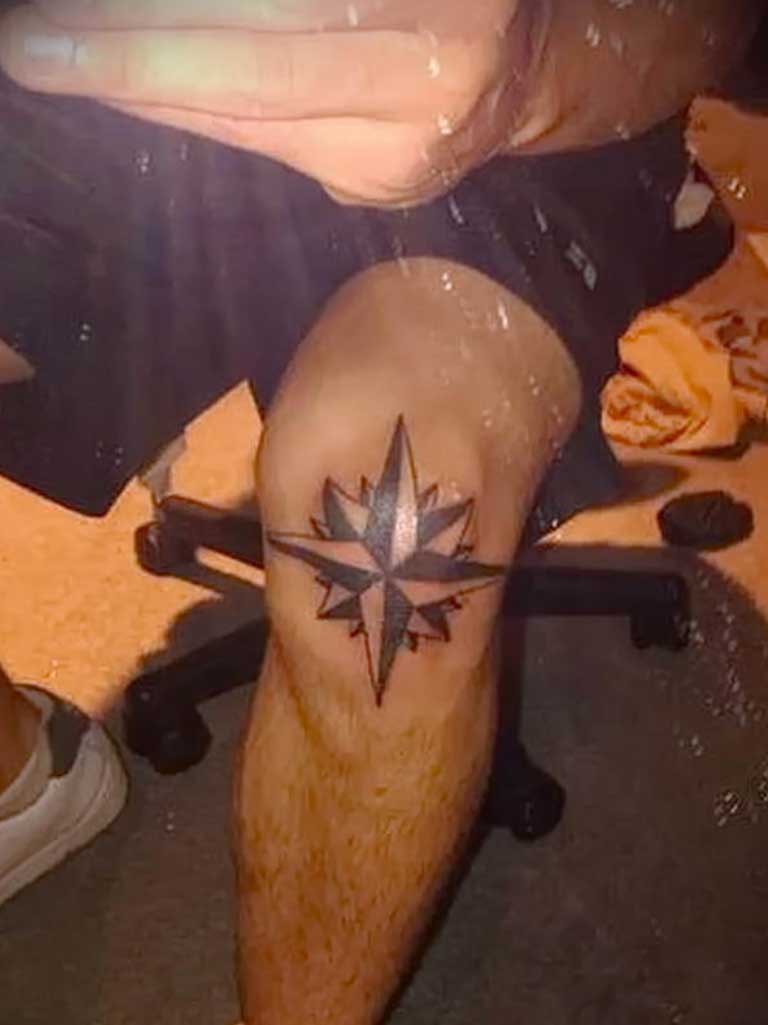 knee-star-tattoo-design